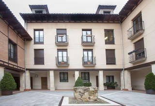 Duplex for sale in Casco Antiguo, León. 